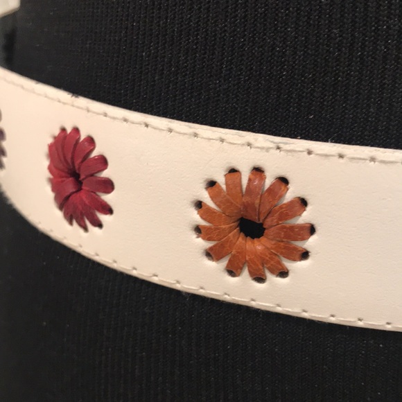 Vintage Liz Claiborne Belt Womens Medium Leather White Floral Boho Hippie Gypsy - Picture 5 of 7